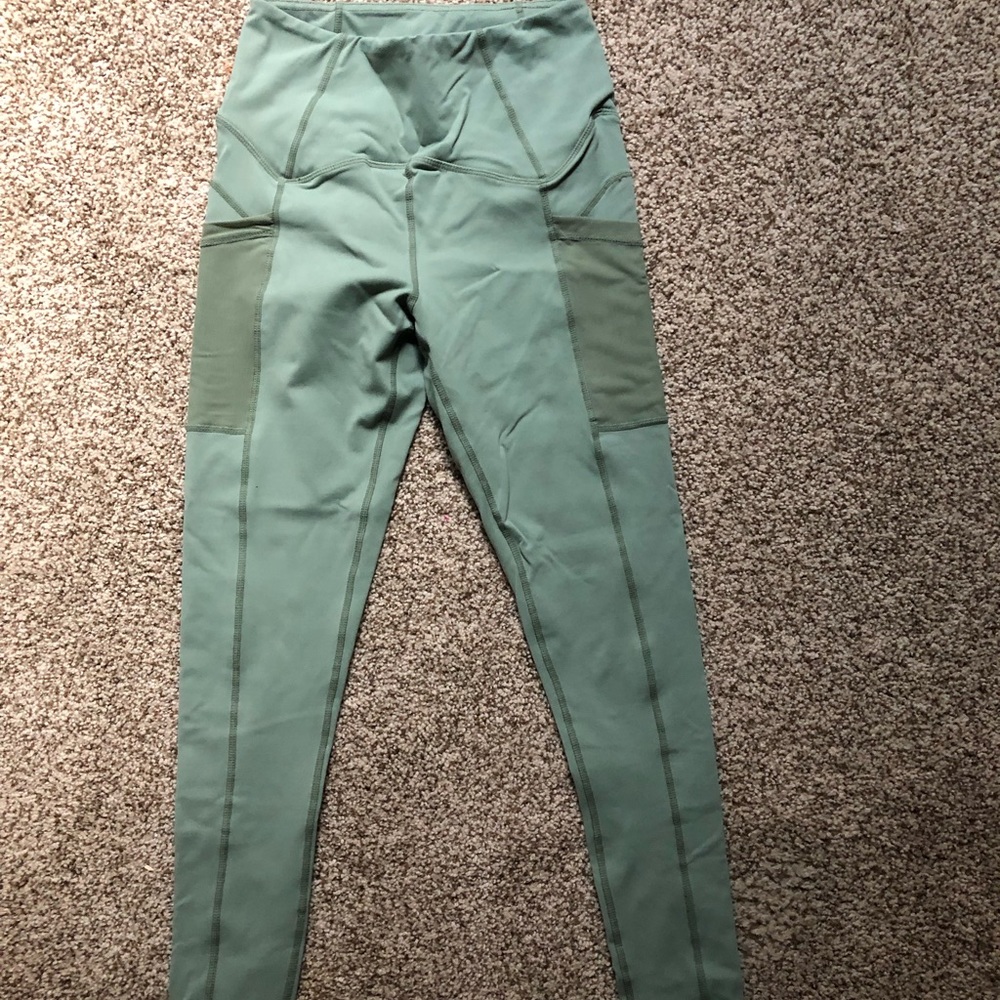 Never worn buffbunny leggings